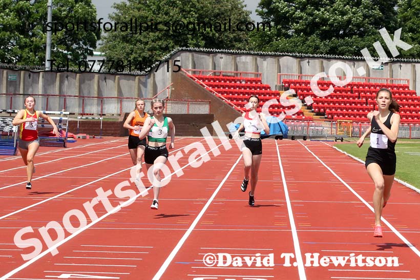200 metres, 2021 Northumberland, Durham and Cleveland Schools. Photo: David T. Hewitson/Sports for All Pics